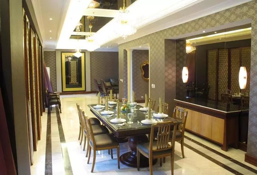 Hotel Sutanraja , Convention & Recreation