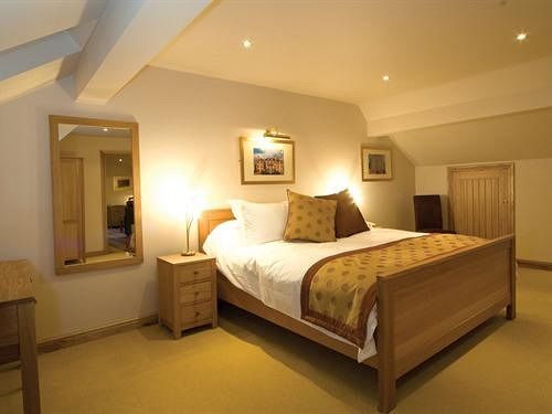 فندق The Three Acres Inn & Restaurant