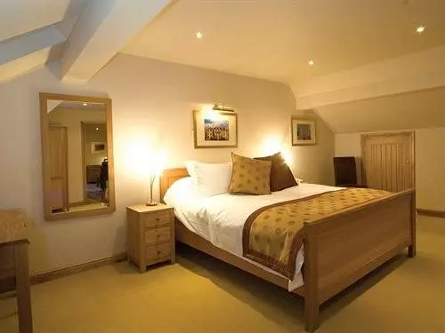 فندق The Three Acres Inn & Restaurant