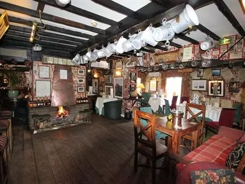 فندق The Three Acres Inn & Restaurant