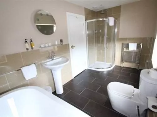 فندق The Three Acres Inn & Restaurant