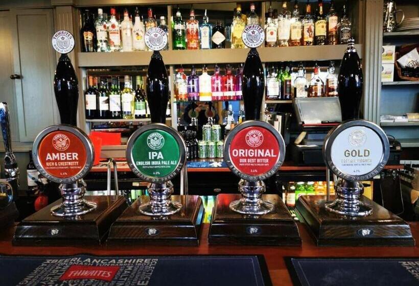 Отель The White Horse