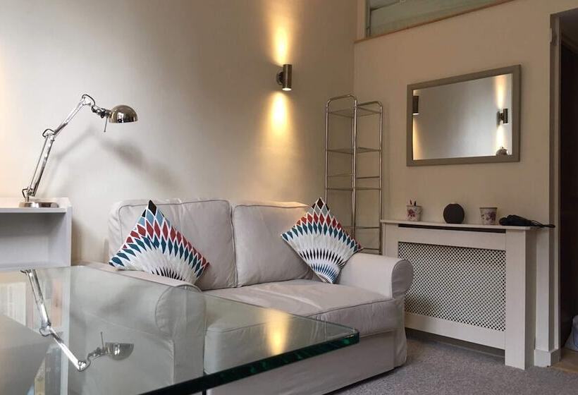 Modern 1 Bed Flat In Knightsbridge