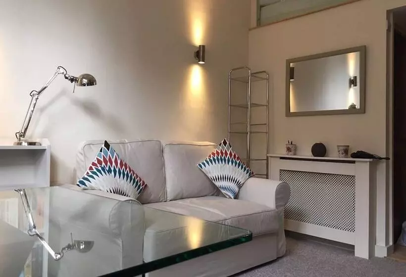 Modern 1 Bed Flat In Knightsbridge
