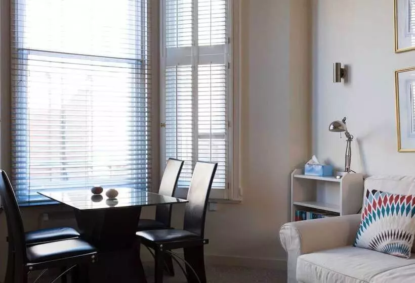 Modern 1 Bed Flat In Knightsbridge