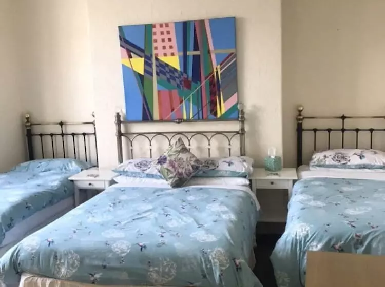 پانسیون Albemarle