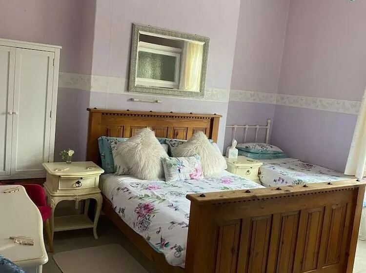 پانسیون Albemarle