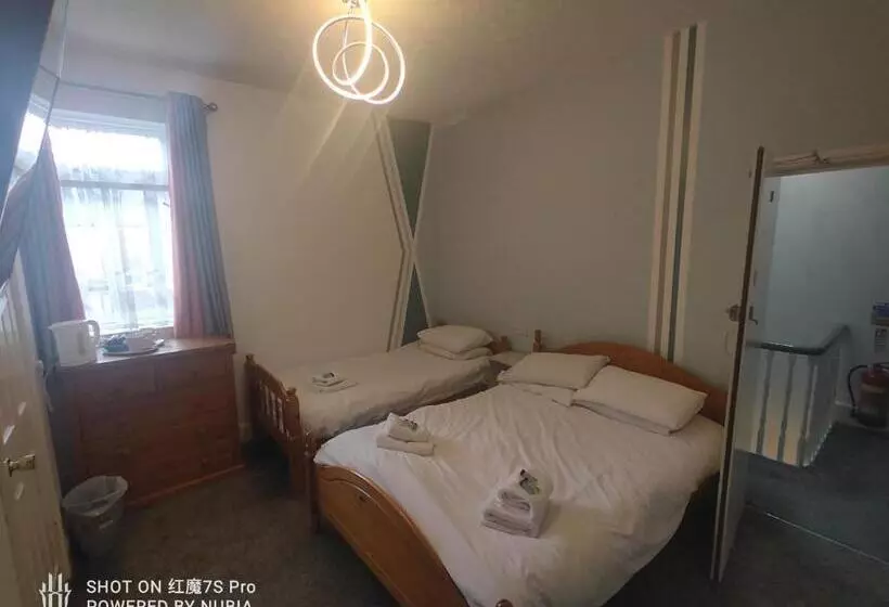 ペンション Cavendish House