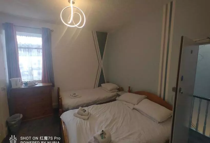 ペンション Cavendish House