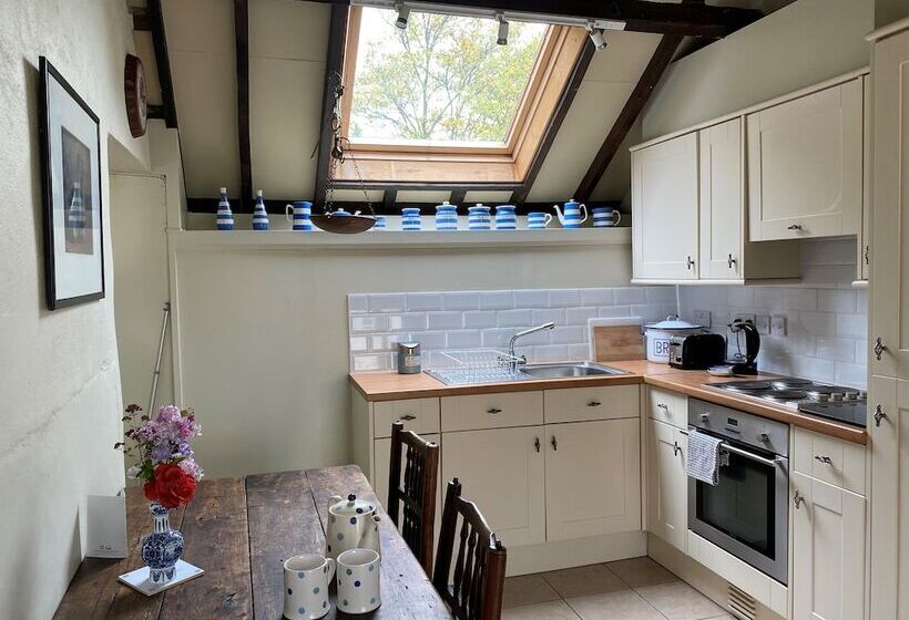 ペンション Munden House