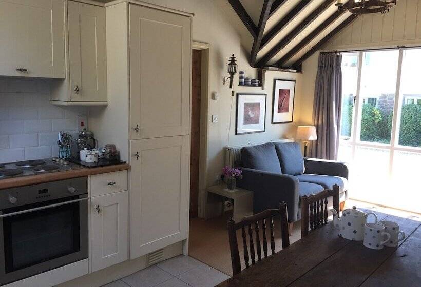 ペンション Munden House