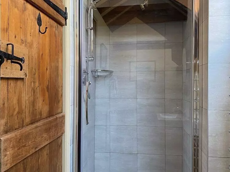 بنسيون Munden House