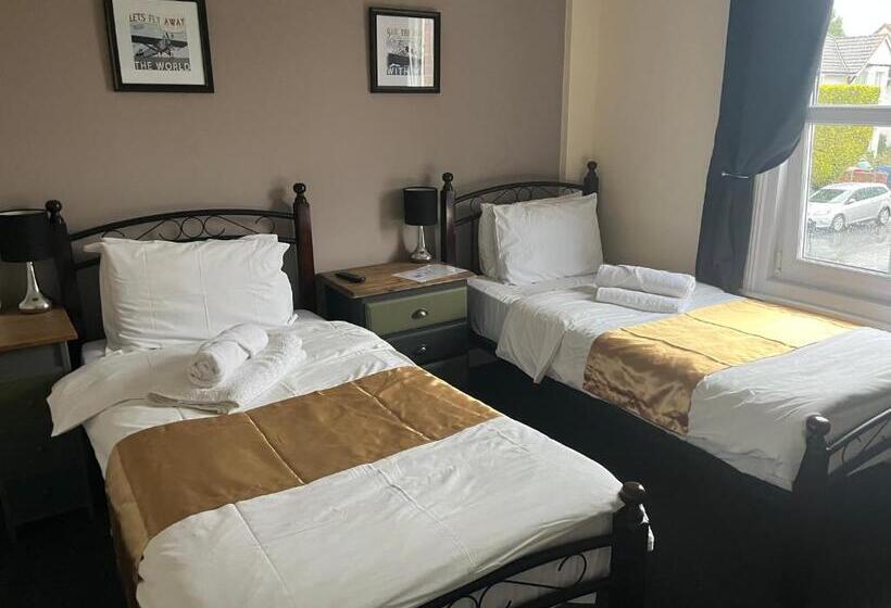 بنسيون The Harp Freehouse And Guesthouse