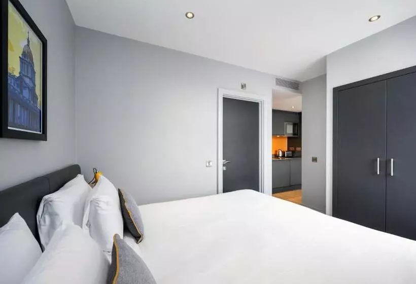 Staycity Aparthotels London Greenwich High Road