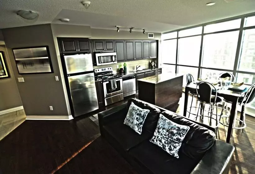 Toronto Escape - The Amber Suite