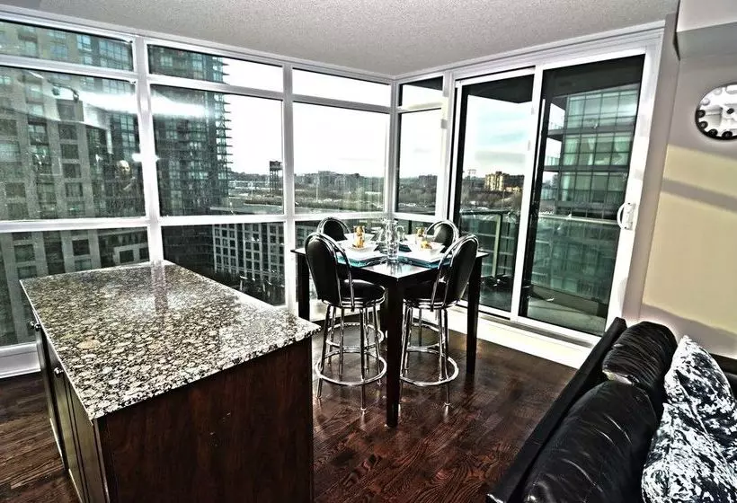 Toronto Escape - The Amber Suite