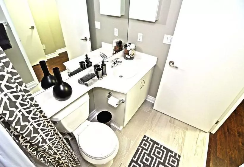 Toronto Escape - The Amber Suite