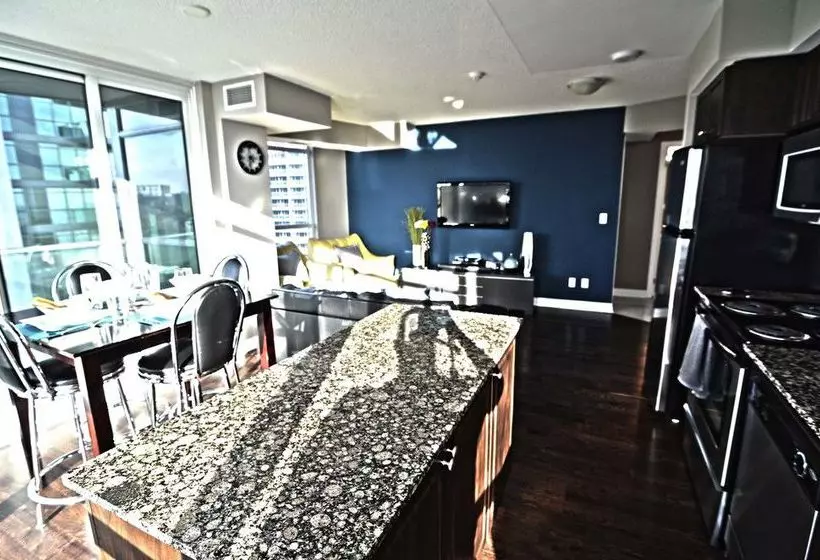 Toronto Escape - The Amber Suite