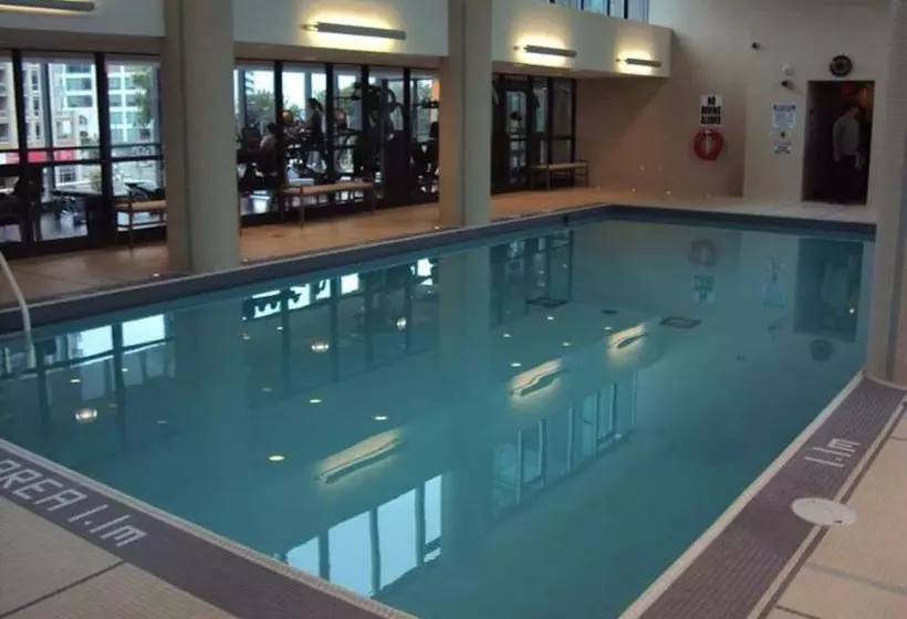 Toronto Escape - The Amber Suite