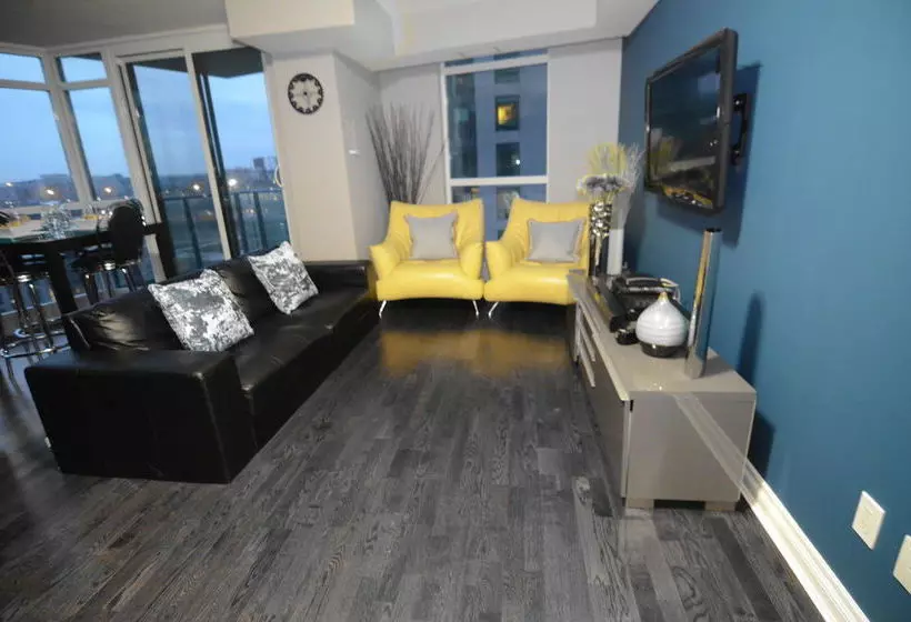 Toronto Escape - The Amber Suite