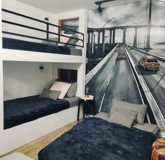 Antara Queenbed Balcony Hotshower Workcoffee Station Fullkitchen