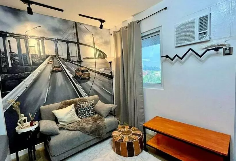 Antara Queenbed Balcony Hotshower Workcoffee Station Fullkitchen