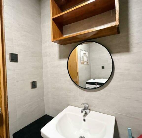 Antara Queenbed Balcony Hotshower Workcoffee Station Fullkitchen