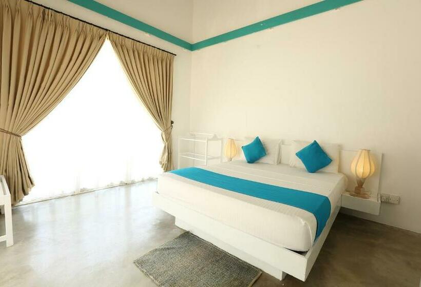 פנסיון The Beach House By Kay Jay Hotels