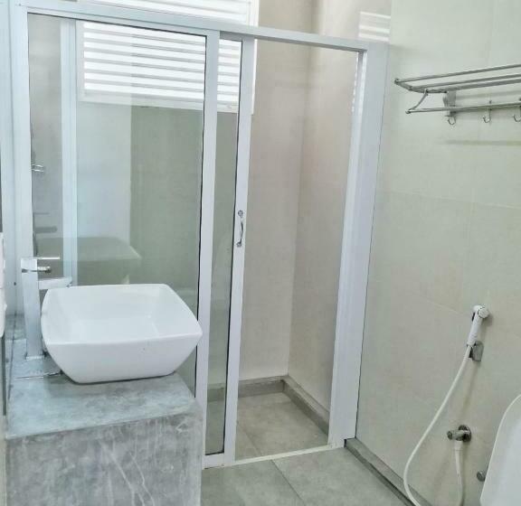 פנסיון The Beach House By Kay Jay Hotels