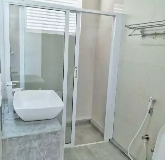 ペンション The Beach House By Kay Jay Hotels