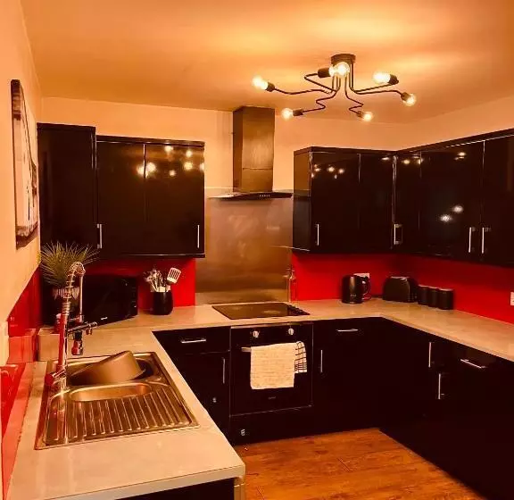 Majatalo Woodbury Two2  An Industrial Haven In The City