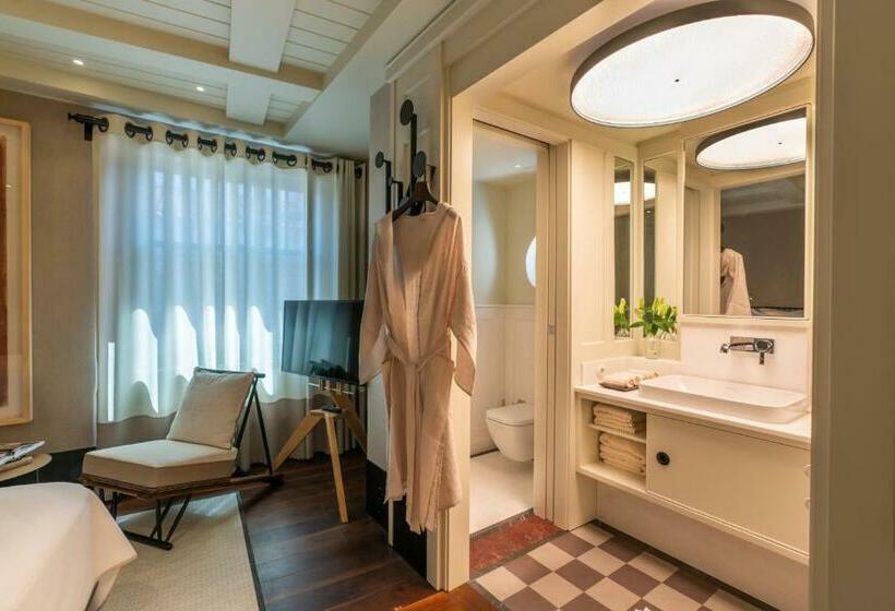 בית מלון כפרי Kestelinn Alaçatı