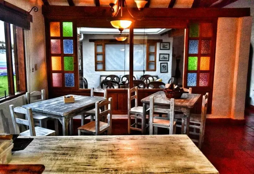 Karibu Hostel Pub