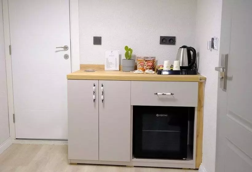 Cactus Suites
