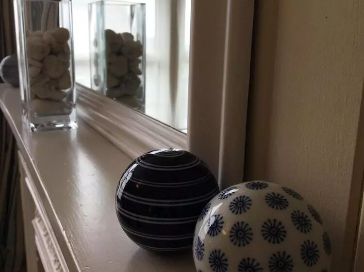 Ashbury Bed & Breakfast