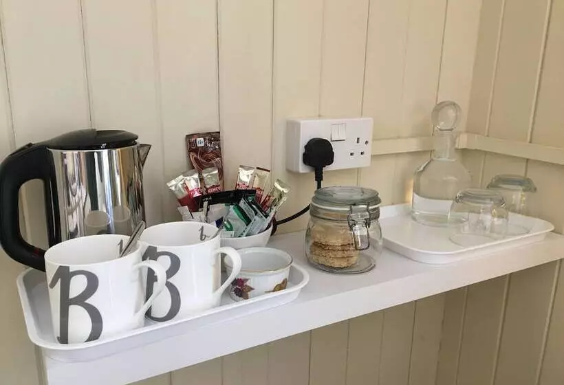 Ashbury Bed & Breakfast