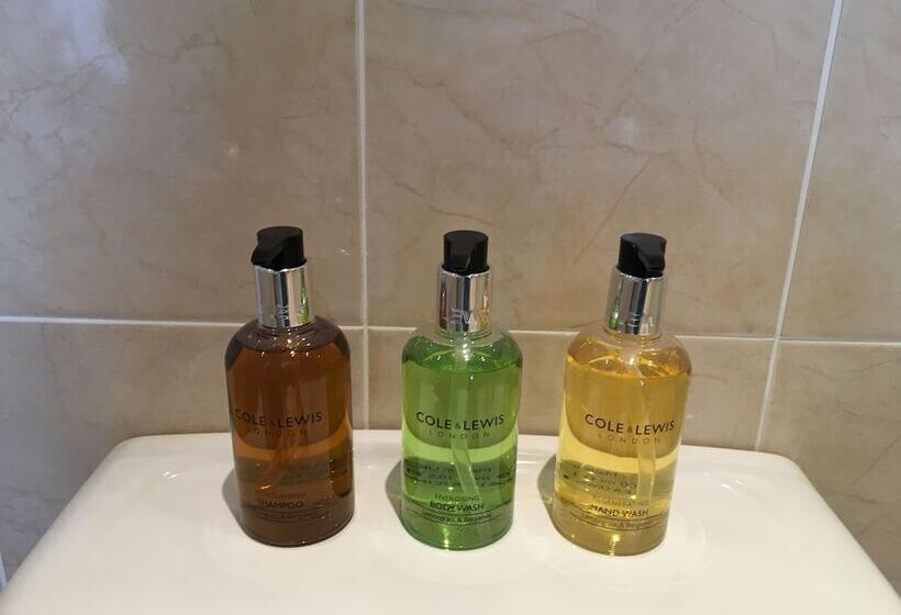 Ashbury Bed & Breakfast