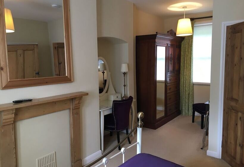 Ashbury Bed & Breakfast