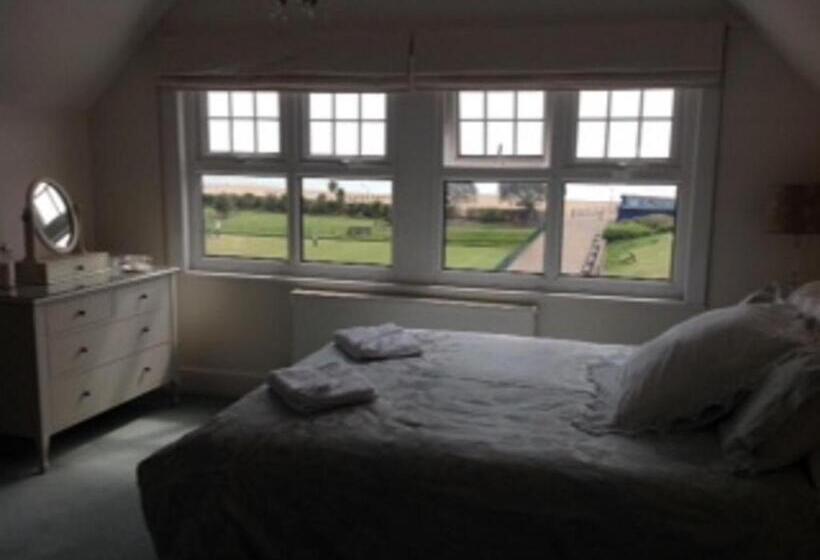 مبيت وإفطار Bassets House