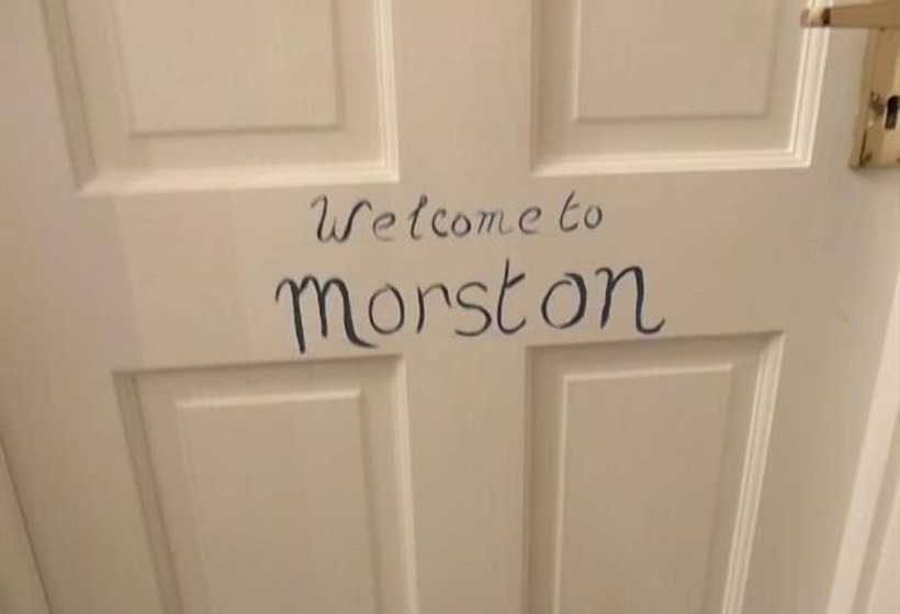 مبيت وإفطار Hooray Henrys