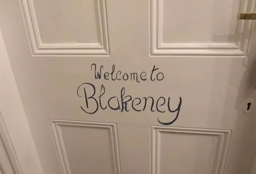 צימר Hooray Henrys