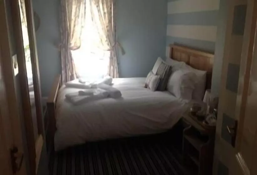 צימר Hooray Henrys