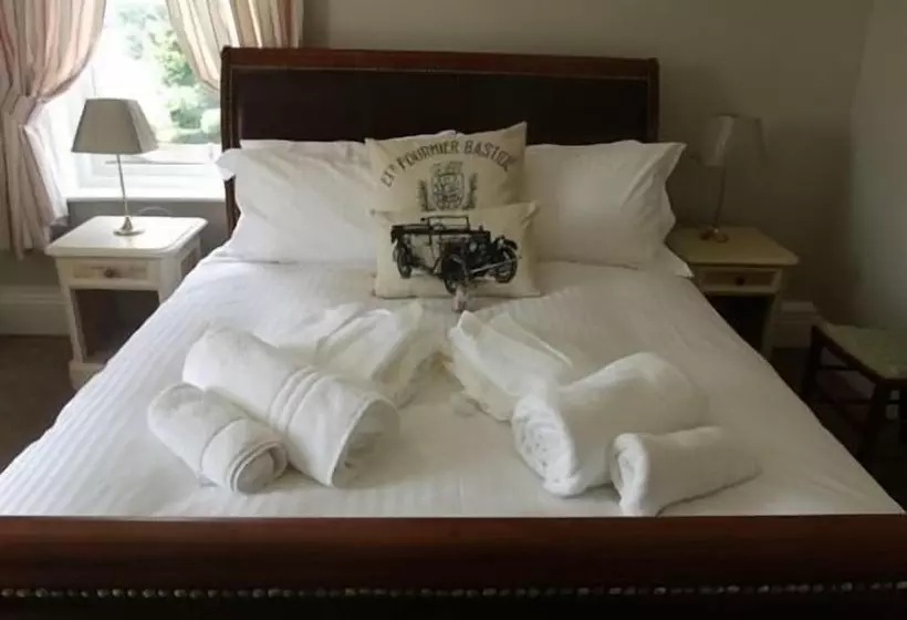 צימר Hooray Henrys