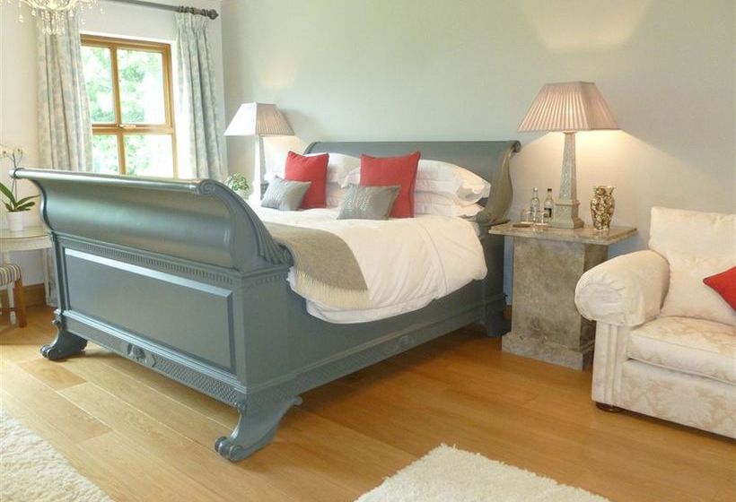 مبيت وإفطار Llwyn Helyg Country House