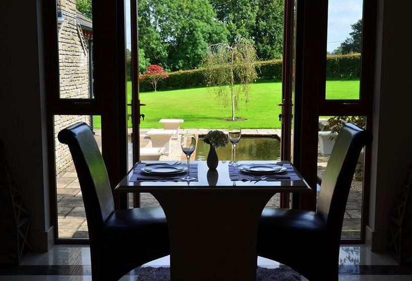 مبيت وإفطار Llwyn Helyg Country House