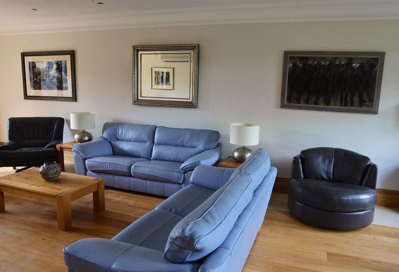 مبيت وإفطار Llwyn Helyg Country House