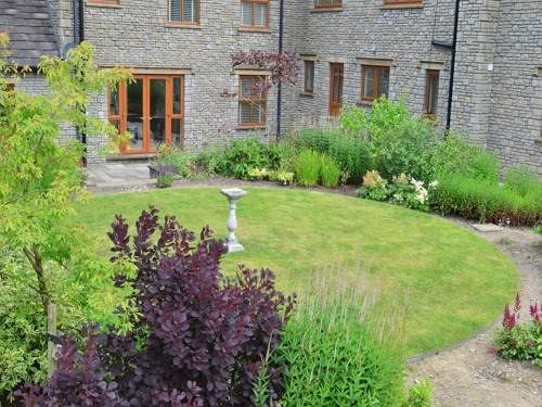 مبيت وإفطار Llwyn Helyg Country House