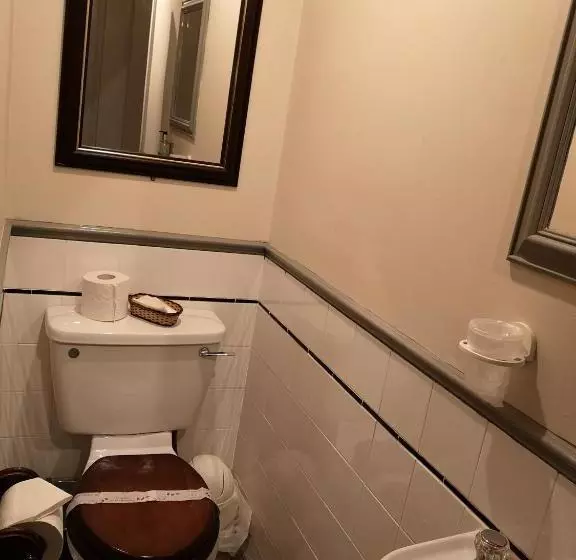 تختخواب و صبحانه Summer's Bay