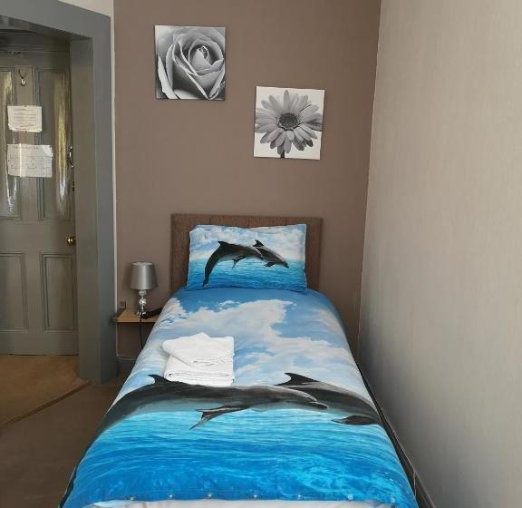 تختخواب و صبحانه Summer's Bay