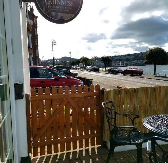 تختخواب و صبحانه Summer's Bay